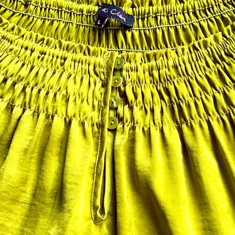 PEASANT TOP SHORT SLEEVE LESS Sz MEDIUM CHARTREUSE Bohemian VIBES